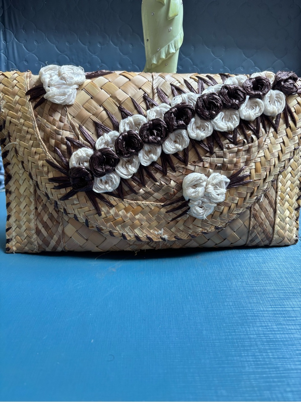 VTG Woven Straw Clutch with Brown & Cream Floral Trim